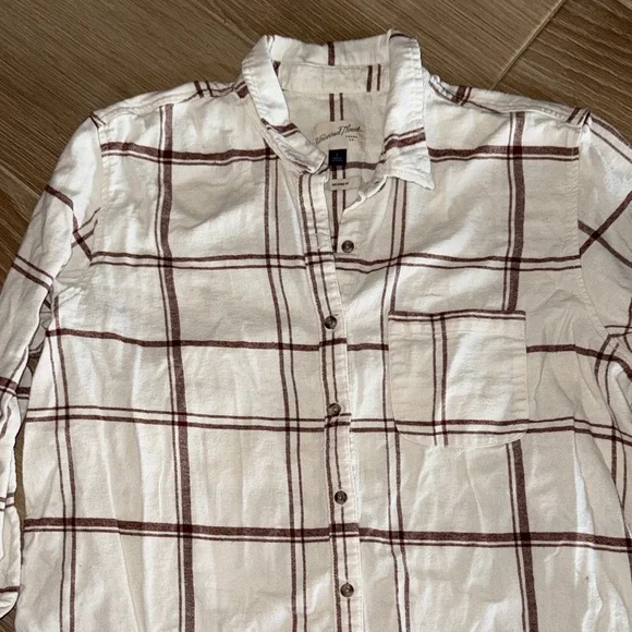 Universal Thread Plaid Button-Down flannel - Picture 3 of 4